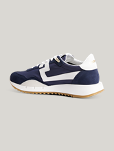 Image sur Sneaker mélange de matières