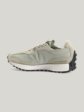 Bild von Sneaker 327