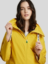 Bild von Kurzer Regenmantel