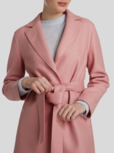 Bild von Mantel mit Gürtel