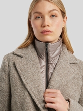 Bild von Wollmantel mit Blende