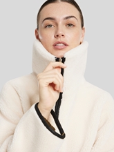 Bild von Jacke im Teddy-Look