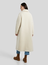 Bild von Mantel im Teddy-Look