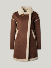 Bild von Mantel aus Kunstfell