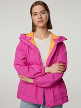 Bild von Regenjacke mit Kapuze