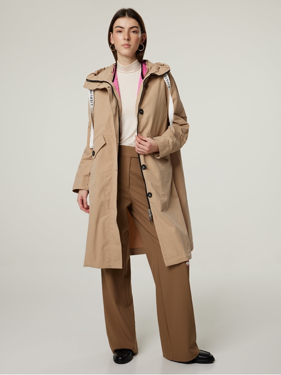 Bild von Mantel mit Blende