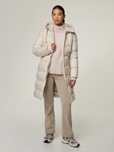 Bild von Steppmantel mit Kapuze