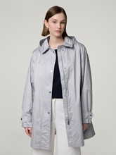 Bild von Regenmantel mit Kapuze