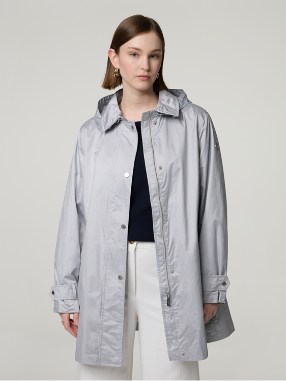Bild von Regenmantel mit Kapuze