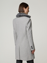 Bild von Mantel mit Wolle