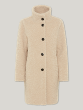 Bild von Mantel im Teddy-Look