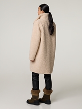 Bild von Mantel im Teddy-Look