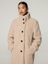 Bild von Mantel im Teddy-Look