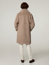 Bild von Mantel aus Kunstpelz