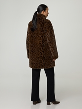 Image sur Manteau court en fausse fourrure