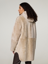 Bild von Reversible Lammfellmantel KIM