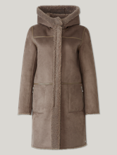 Bild von Reversible Mantel aus Kunstfell