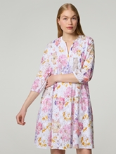 Bild von Minikleid mit Lochstickerei