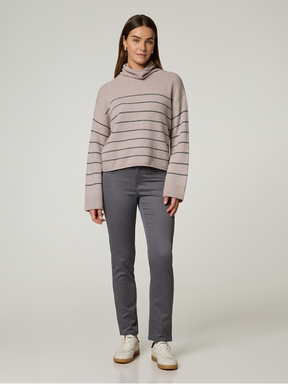 Bild von Hose im Feminine Fit