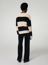 Bild von Hose mit weitem Bein