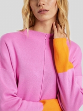 Bild von Pullover mit Streifen