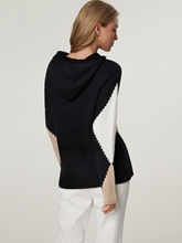 Bild von Strickpullover mit Kapuze