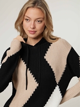 Bild von Strickpullover mit Kapuze