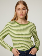 Bild von Pullover mit Streifen