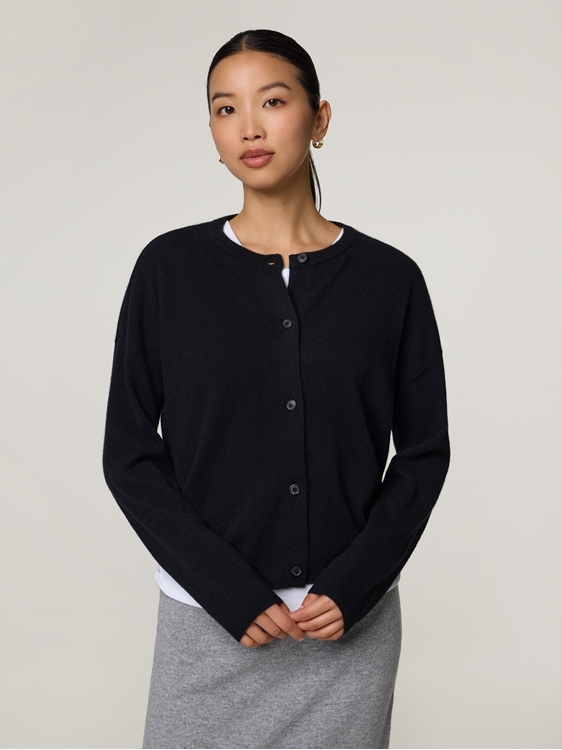 Image sur STRICKJACKE RUNDHALS KURZ