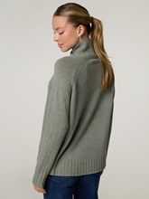 Bild von Strickpullover mit Stehkragen