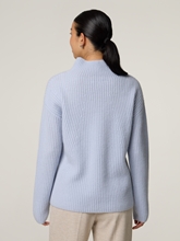 Image sur Pull en maille à col montant