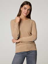 Bild von Strickpullover mit Wolle