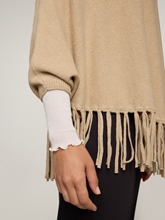 Bild von Poncho mit Fransen