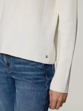 Bild von Strickpullover mit Wolle