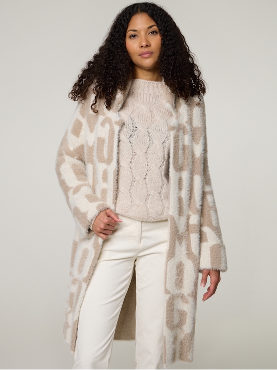 Bild von STRICKJACKE LANG HAARIG