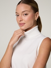 Bild von Pullunder mit Rollkragen