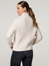 Bild von Strickpullover mit Stehkragen