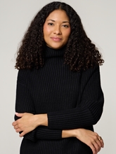 Bild von Strickpullover mit Stehkragen