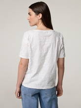 Image sur T-shirt avec broderies CIRA