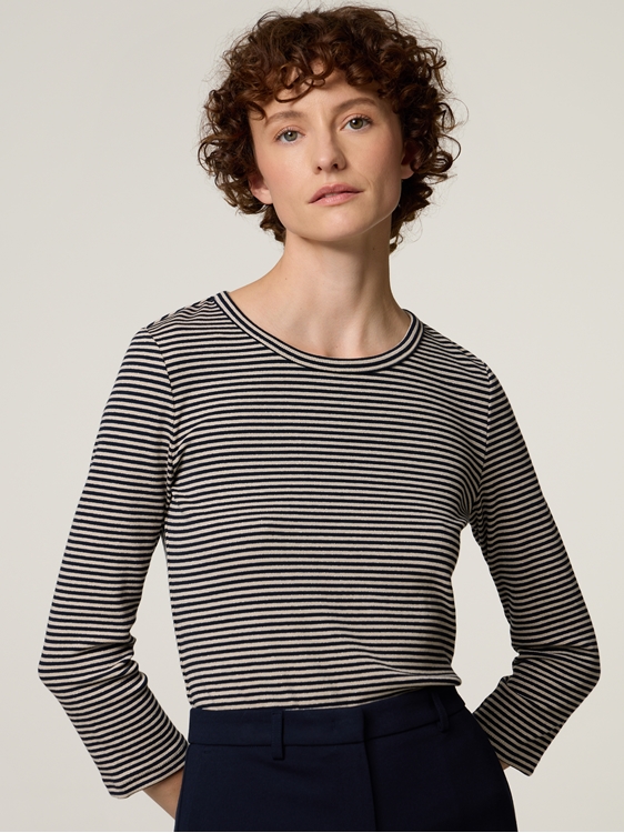Bild von Shirt mit Streifen