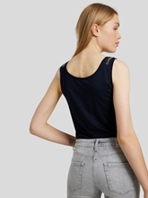 Bild von Top mit Glitzer-Applikationen