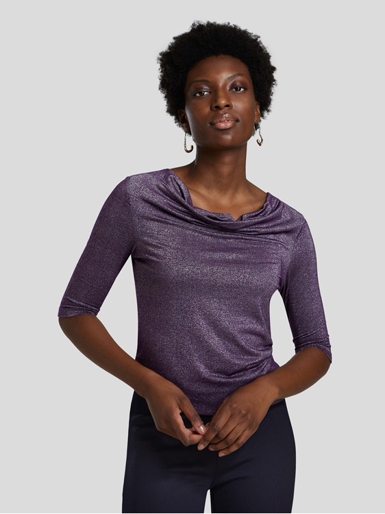 Bild von Shirt mit Wasserfallausschnitt