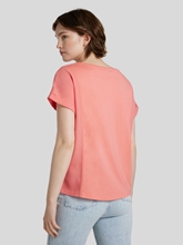 Image sur T-shirt et pierres de strass