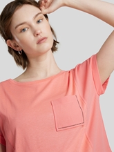 Image sur T-shirt et pierres de strass