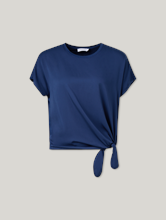 Bild von T-Shirt mit Knoten