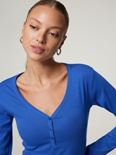 Bild von Shirt mit Serafinokragen