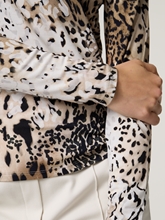Bild von Langarmshirt im Leo-Print
