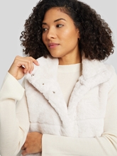 Bild von Weste aus Kunstfell