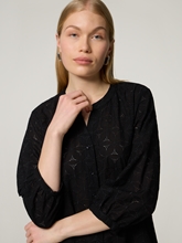 Image sur Blouse avec broderies