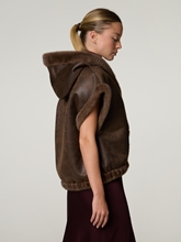 Bild von Reversible Weste aus Kunstfell
